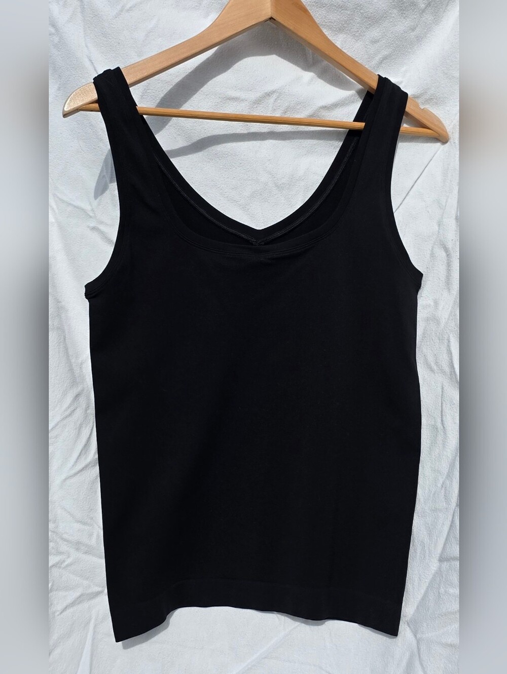 WHBM NWT Medium FORME Dual Neck Tank In Black
